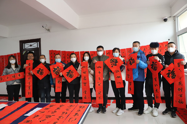 陜煤建設(shè)機電安裝公司開展“迎新納?！彼痛郝?lián)活動